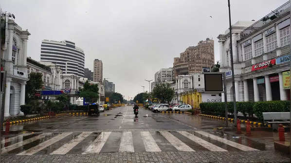 Weekend Curfew In Delhi Photos Of Empty Roads Deserted Markets