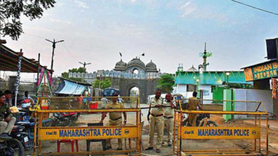 Aurangzeb Tomb Protest Live Updates: Effigies burnt, Mughal emperor's banners torn as Hindu groups demand demolition of mausoleum