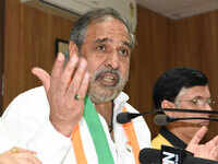 Congress slams govt for accepting OIC invite