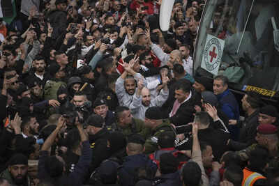 Breaking news live updates: Hamas ready to release all remaining hostages for end to Gaza war, Hamas' Gaza chief says