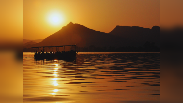 7 serene lakes in Udaipur that will steal your heart