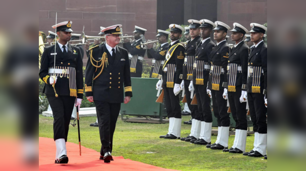 In Pics New Zealand Navy Chief Receives Guard Of Honour In Delhi Hold