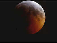 Telescopes capture moon impact during eclipse
