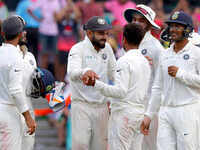 India vs Aus test series: Final match delayed till lunch due to rain