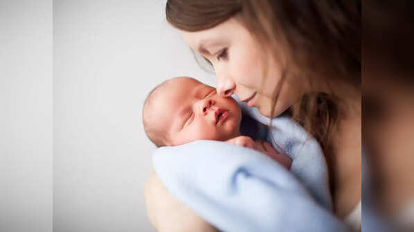Know all about the fourth trimester in pregnancy