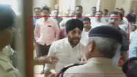 Watch: Congress leader Sunny Rajpal misbehaves with a policeman in MP’s Indore