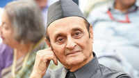 Karan Singh endorses Modi line, welcomes UT status for J&K & Ladakh