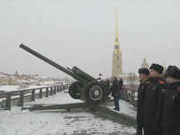 President Putin fires howitzer on Russian Orthodox Christmas