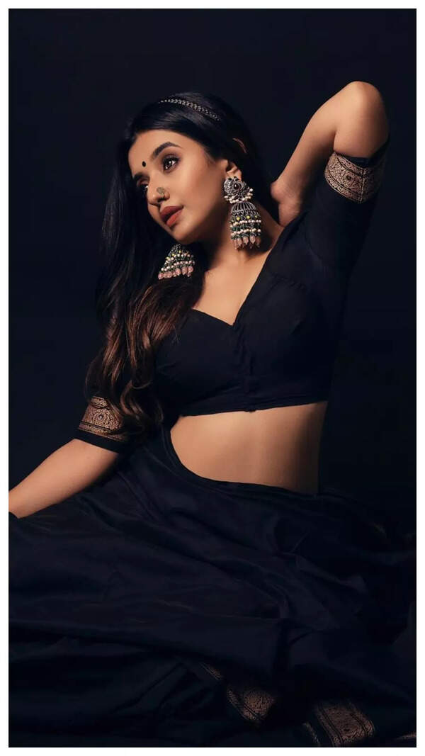 Aanchal Shah Wallpapers