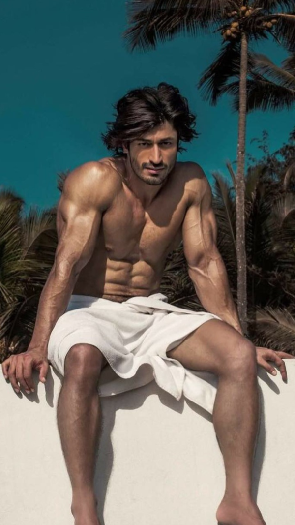 Vidyut Jammwal Stills