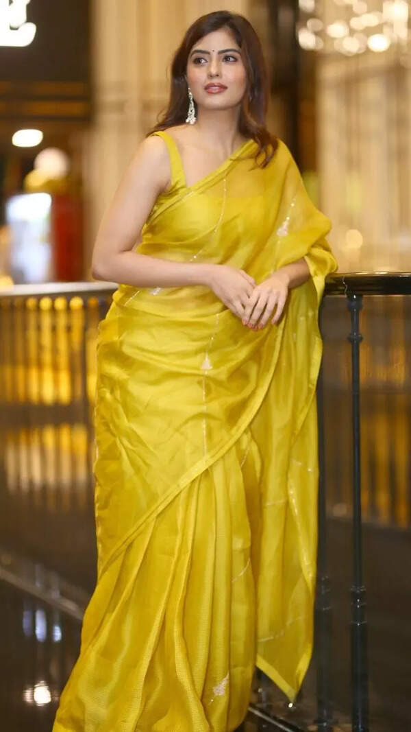 Amritha Aiyer Images