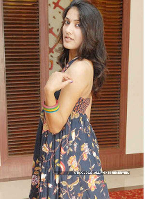 Neha Pawar Wallpapers