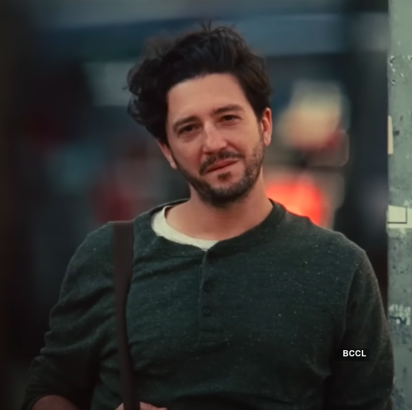 John Magaro Pictures