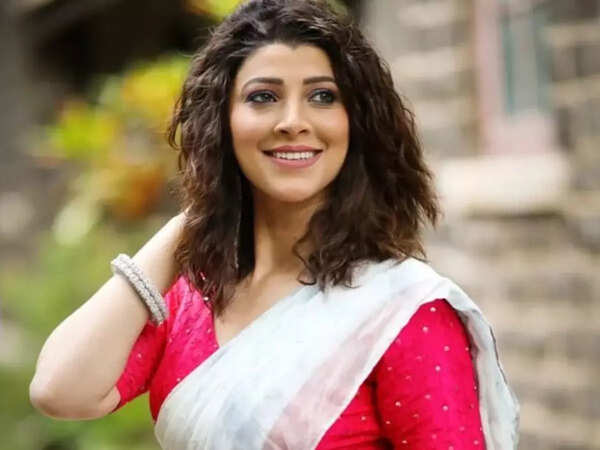 Tejaswini Pandit Pictures