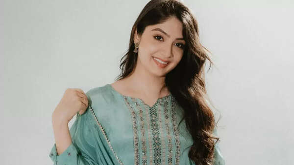 Puja Joshi Images