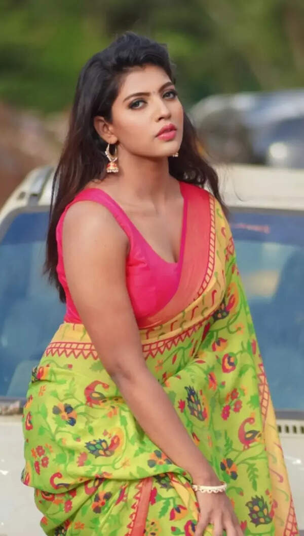 Madhuri Pawar Wallpapers