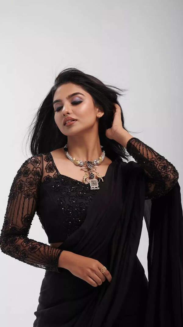 Mamitha Baiju Wallpapers