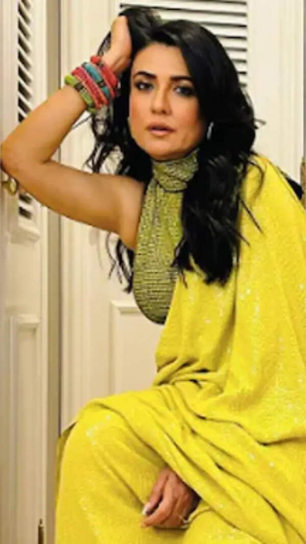 Mini Mathur Pictures