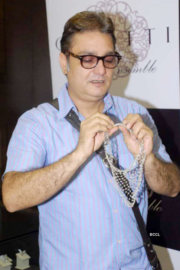 Vinay Pathak Stills