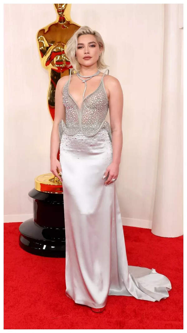 Florence Pugh Photos
