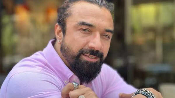 Ajaz Khan Photos