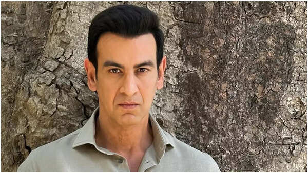 Ronit Roy Images
