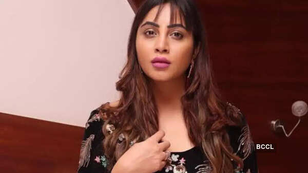 Arshi Khan Photos
