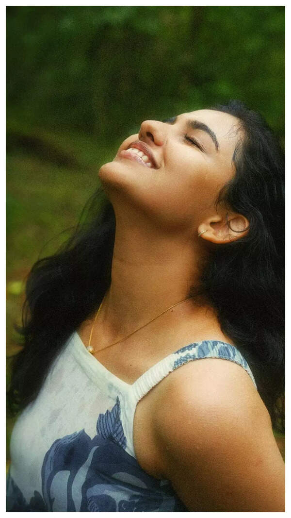 Mamitha Baiju Pictures
