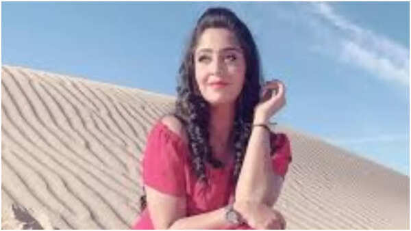 Bhojpuri Celebs Who Went Naked For Camera
