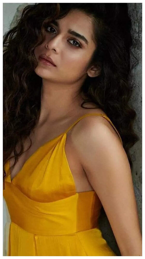 Mithila Palkar Photos