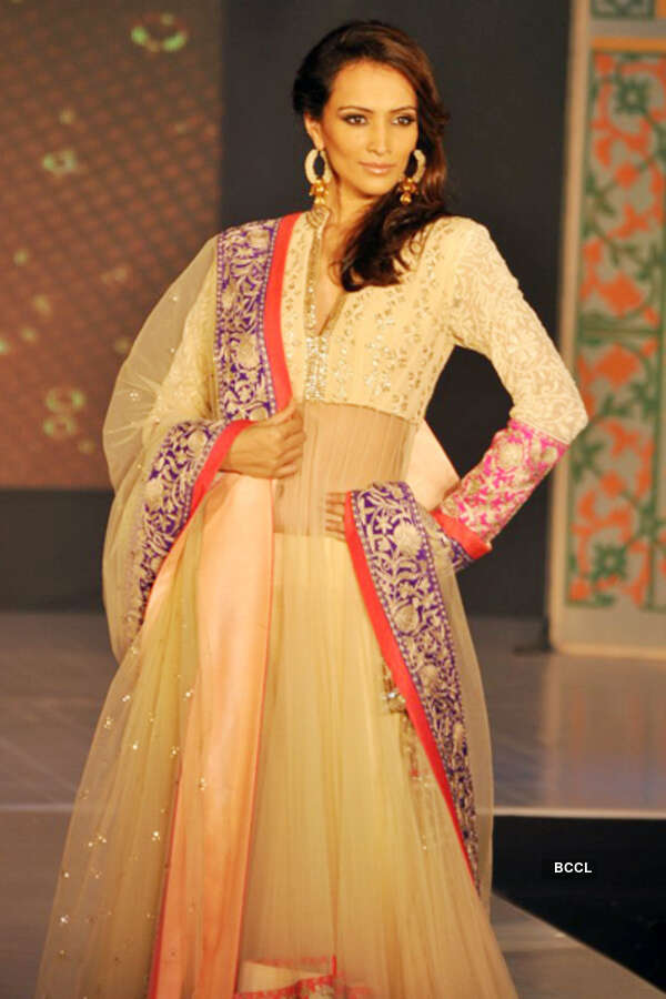 Dipannita Sharma Wallpapers