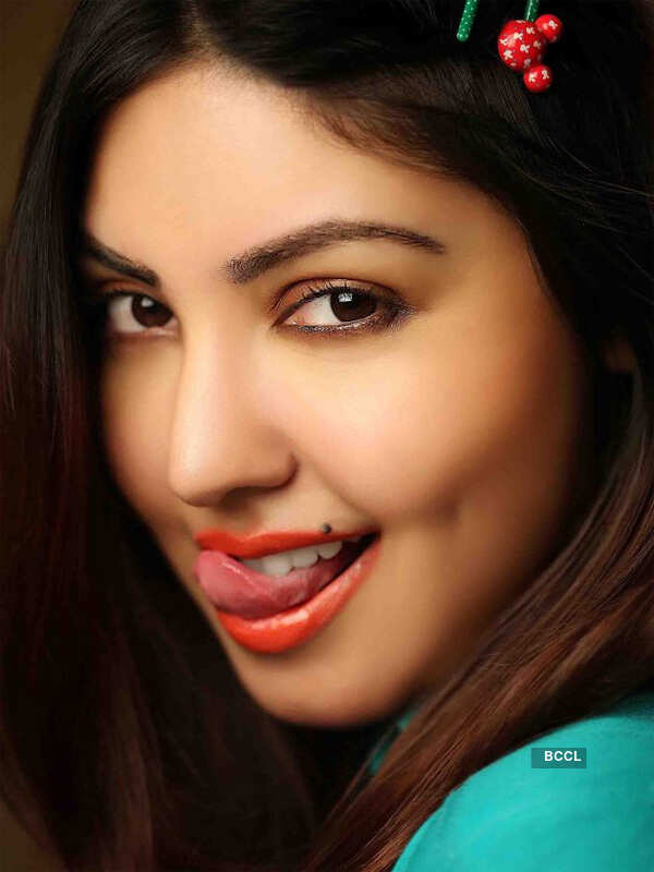 Komal Jha Photos