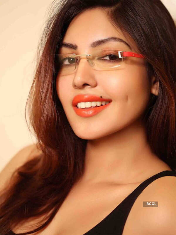 Komal Jha Pictures