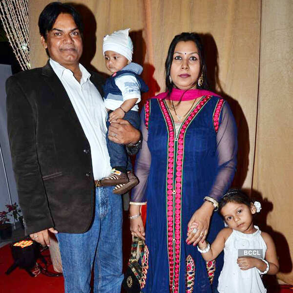 Akhilendra Mishra Images