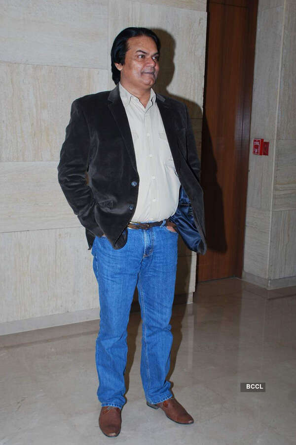 Akhilendra Mishra Photos