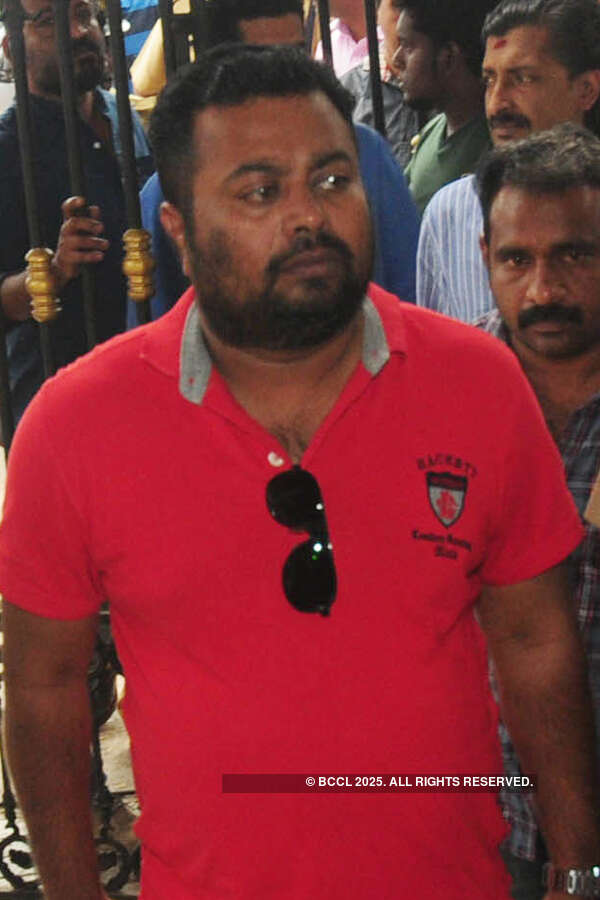 Sohan Seenulal Wallpapers