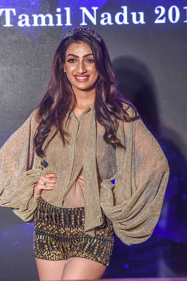 Sherlin Seth Photos