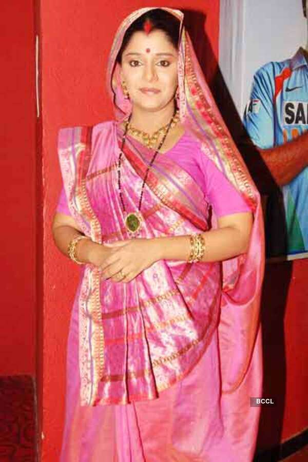 Kshitee Jog Images