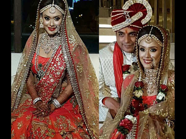 Hrishitaa Bhatt Photos