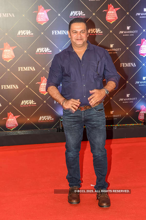 Suresh Menon Photos