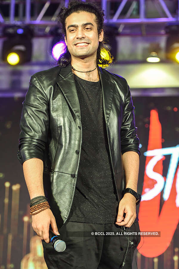 Jubin Stills
