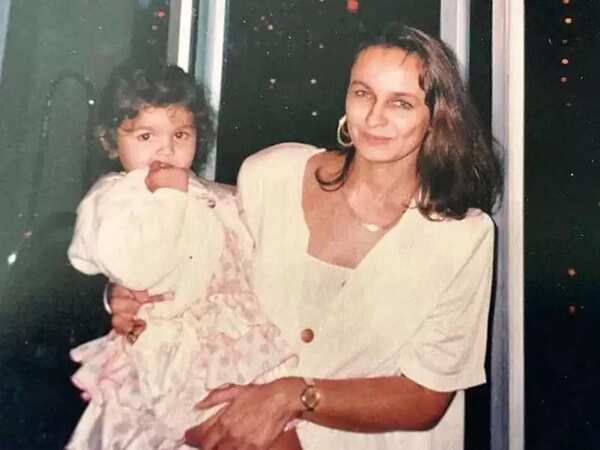 Soni Razdan