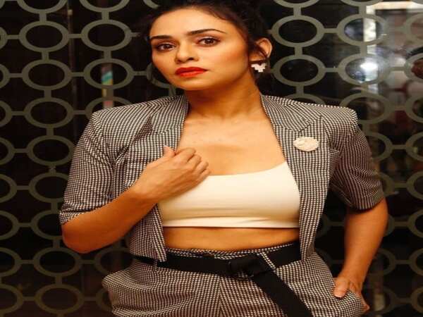 Amruta Khanvilkar