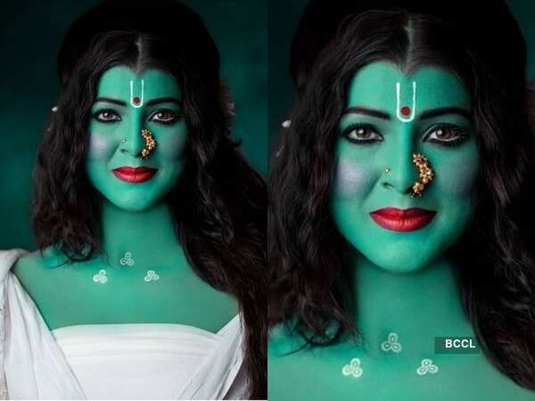Tejaswini Pandit