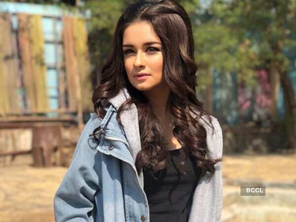 Avneet Kaur Photos