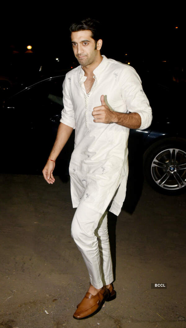 Shaad Randhawa Photos