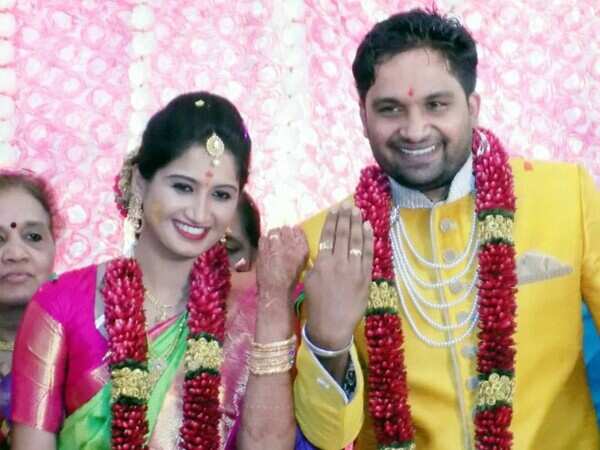 Apeksha Purohit Photos