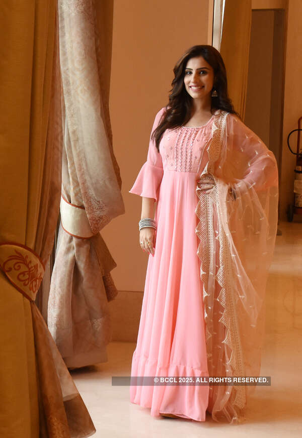 Simaran Kaur Images