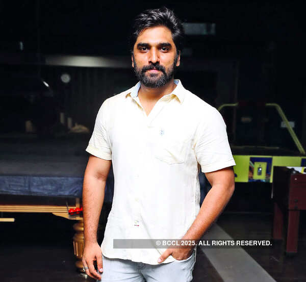 Anish Tejeshwar Images