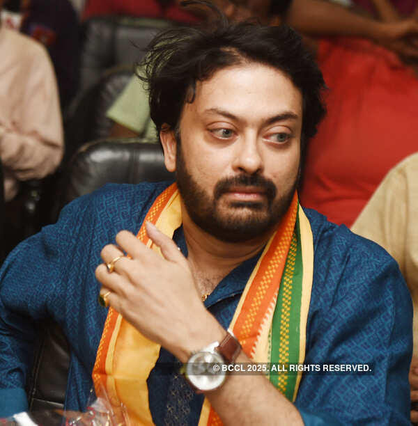 Saheb Chatterjee Photos